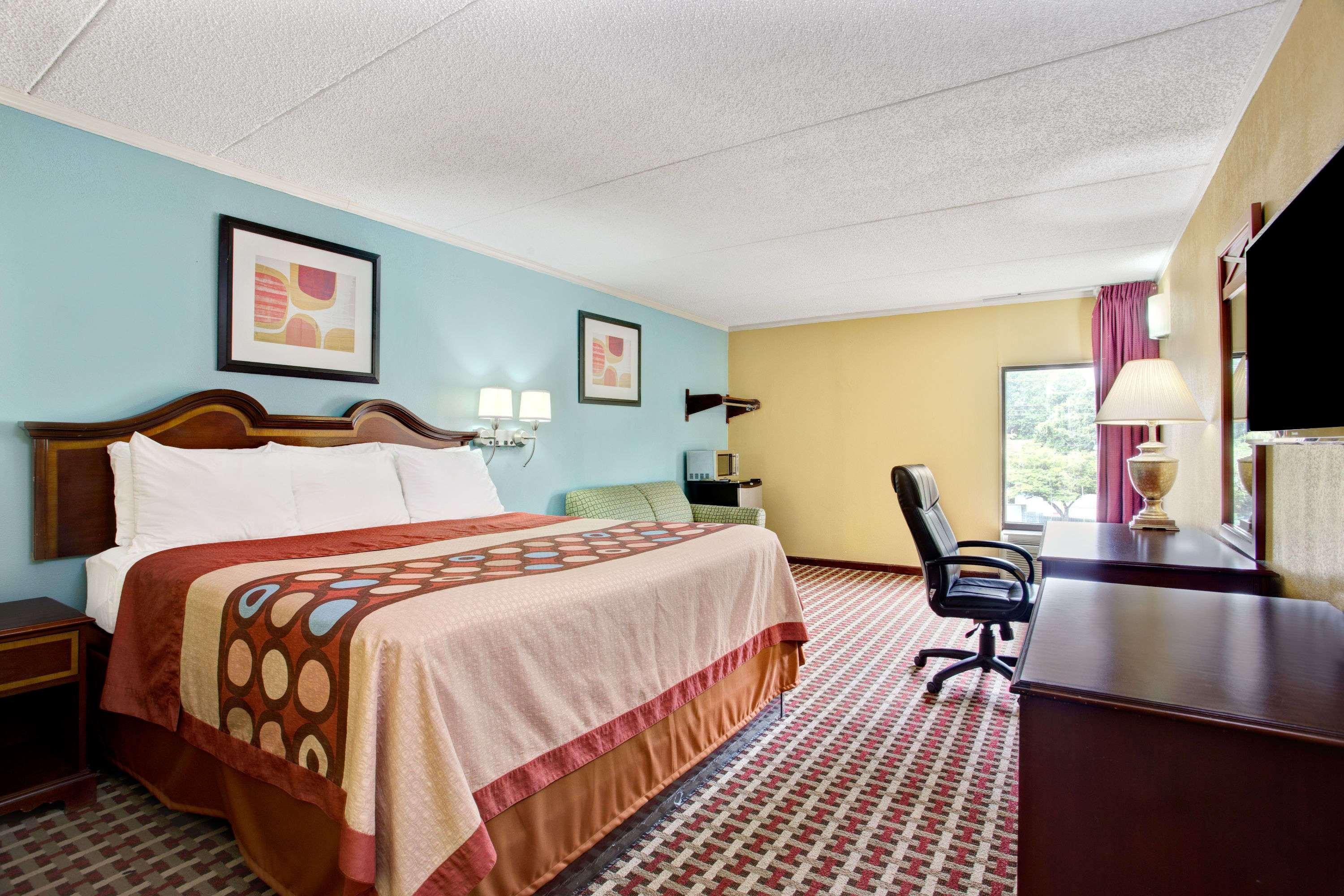 Super 8 Downtown Raleigh Motel Exterior foto